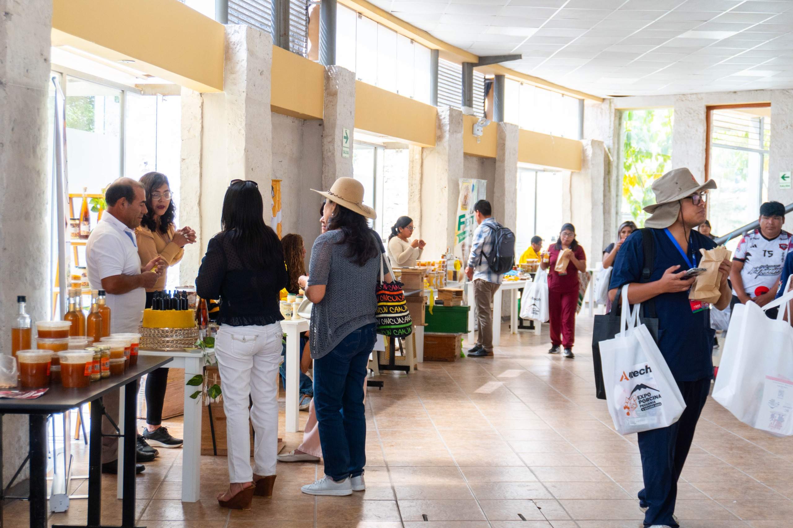 Realizan primera rueda de negocios  de micro y pequeñas empresas