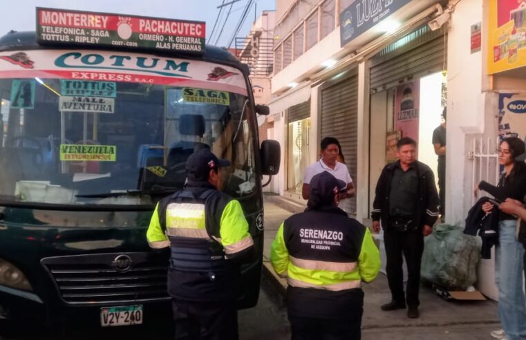 Bus del SIT deja malherido a un perro en el Cercado