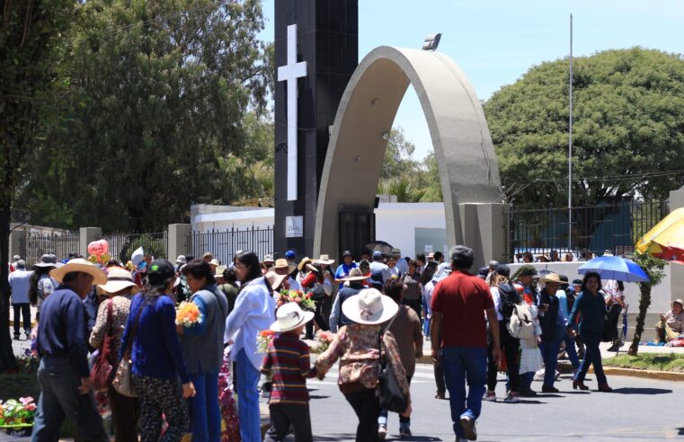 Desde hoy se realiza “Feria de todos los Santos” en Bustamante y Rivero