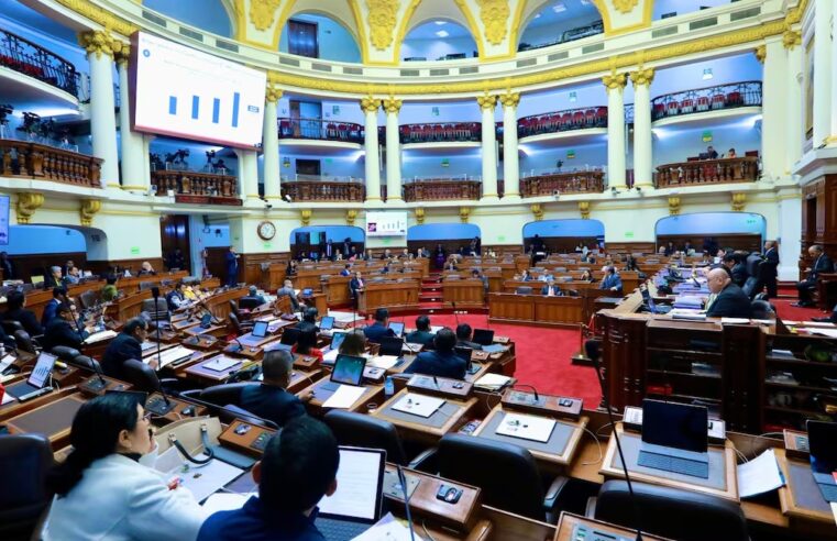 Congreso descontó casi S/100 mil a 78 legisladores por inasistencia