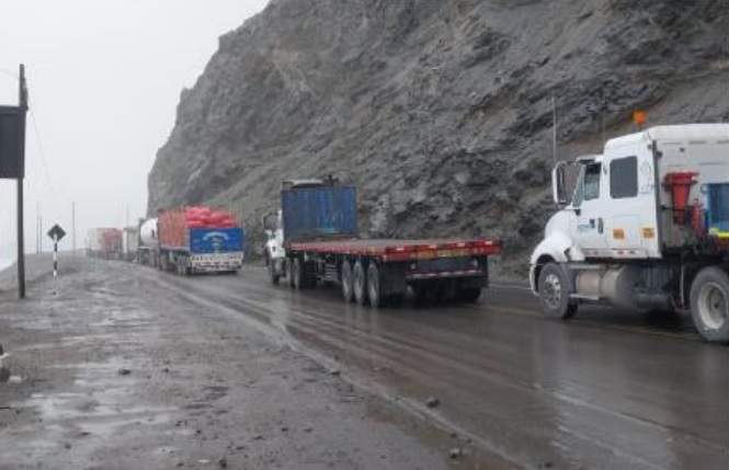 Deslizamiento en carretera Panamericana Sur deja tres muertos