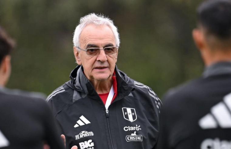 Fossati hace cambio de última hora en selección