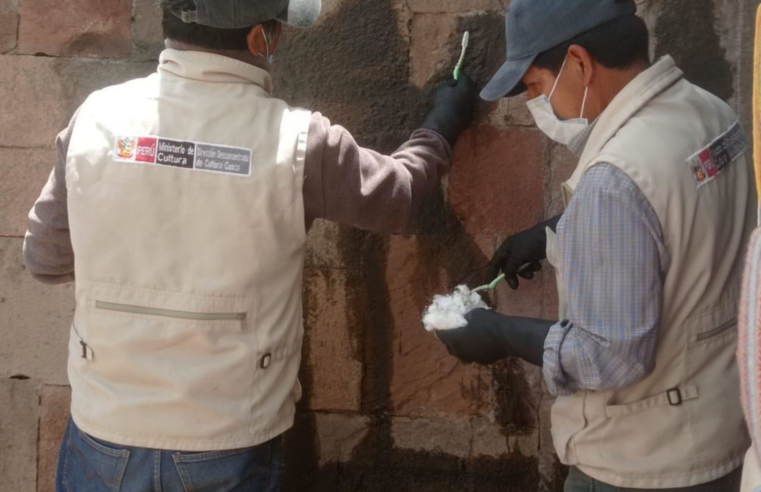 Pintan con aerosol lugares históricos del barrio de San Blas