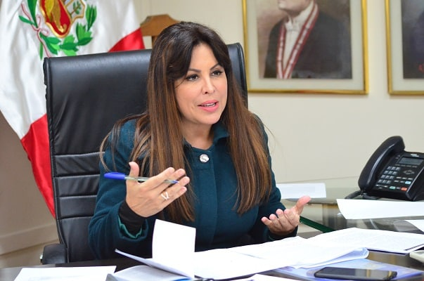 Patricia Chirinos considera «urgente» promover la vacancia presidencial