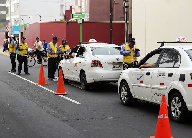 Buscan formalizar a colectiveros por diez años en Lima y Callao