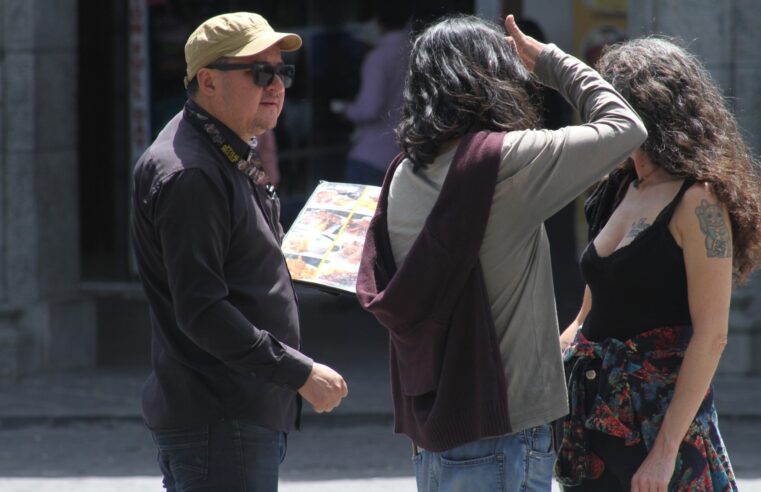 Negocios en la Plaza de Armas tienen al menos 3 “jaladores”