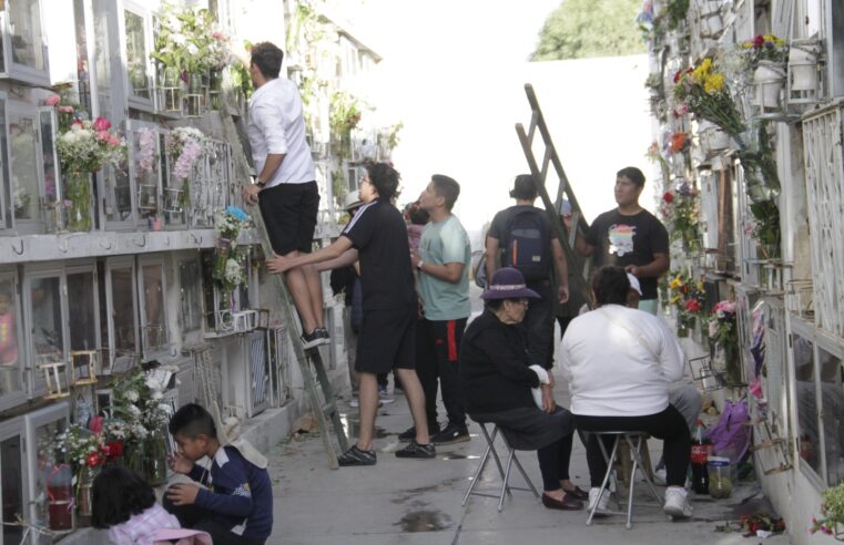 Masiva concurrencia se registró en los cementerios de Arequipa