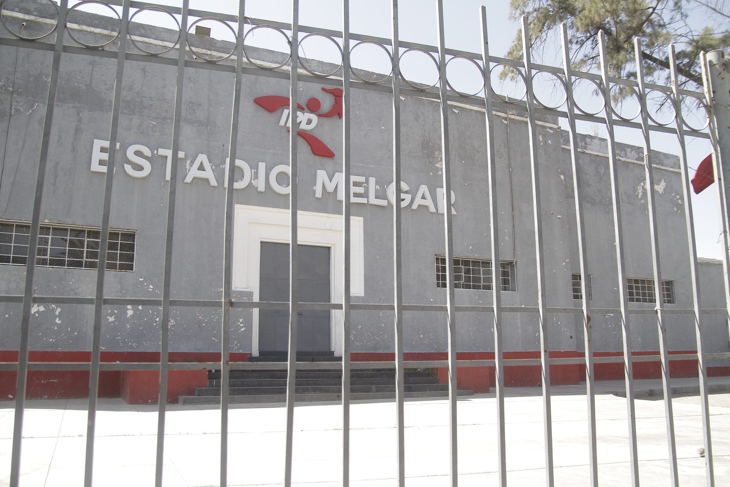 Alcaldes piden seguir con remodelación del estadio Melgar