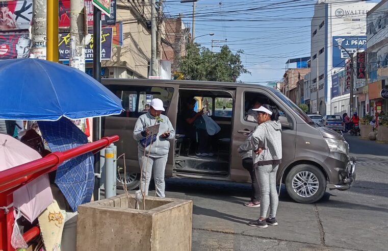 “Loncheritas” detienen el tránsito en Malecón Zolezzi