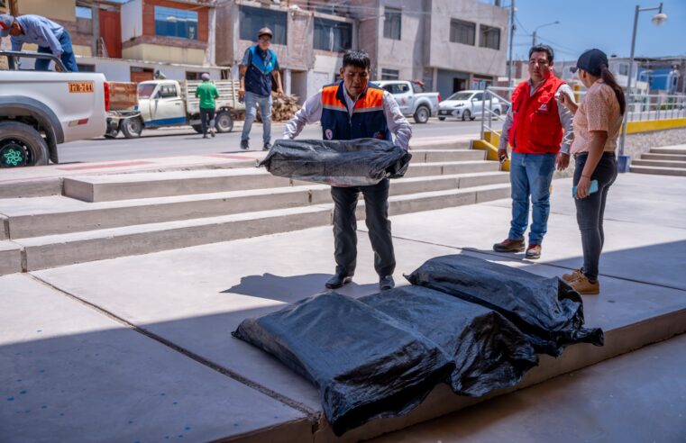 Entregan blader para almacenamiento de agua en poblado de Chen Chen