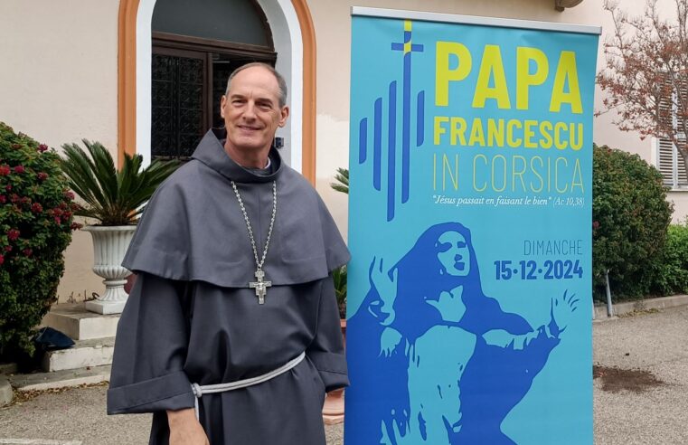 François-Xavier Bustillo, el obispo considerado como potencial papa