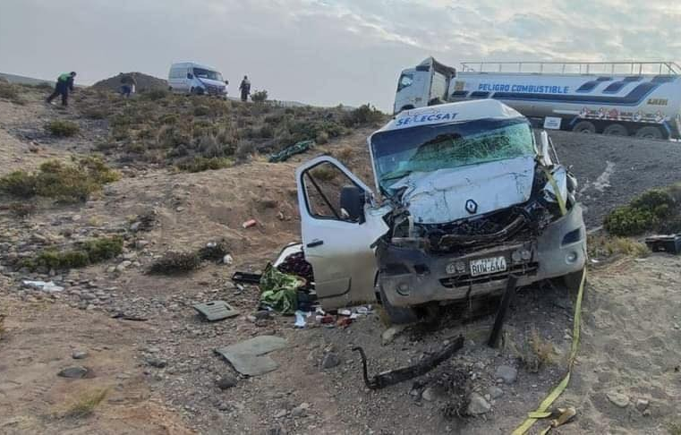 Accidente en vía Arequipa-Puno deja un muerto y varios heridos