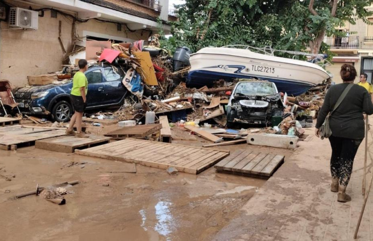 España moviliza 10 000 efectivos más por las inundaciones