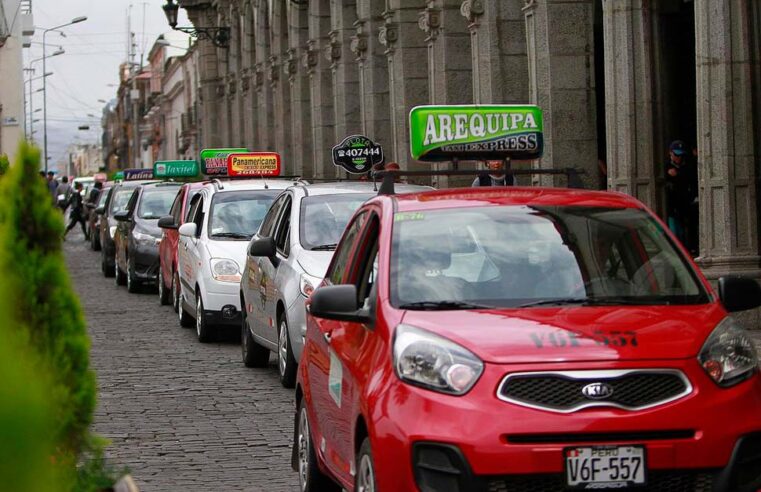 Arequipa: más de 25 mil taxistas acatarán paro nacional el 13 de noviembre