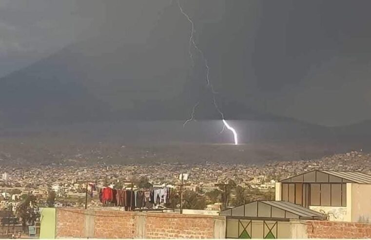 Truenos marcan inicio de temporada de lluvias en Arequipa