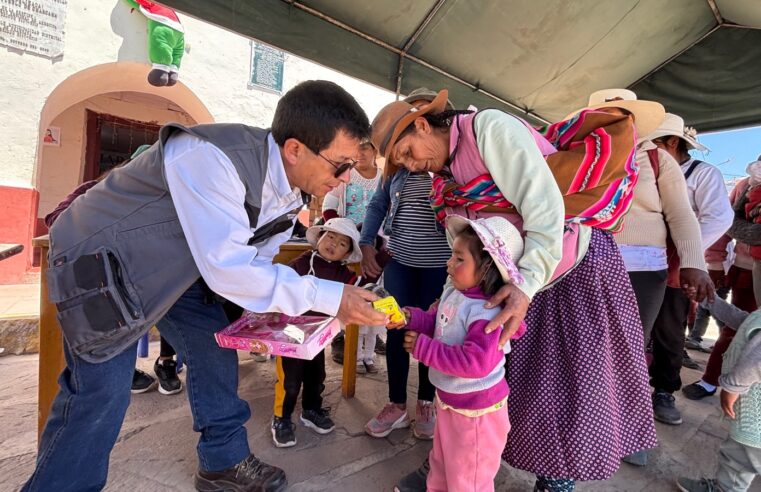 Caravana navideña llevó alegría a más de 2 mil niños de La Unión