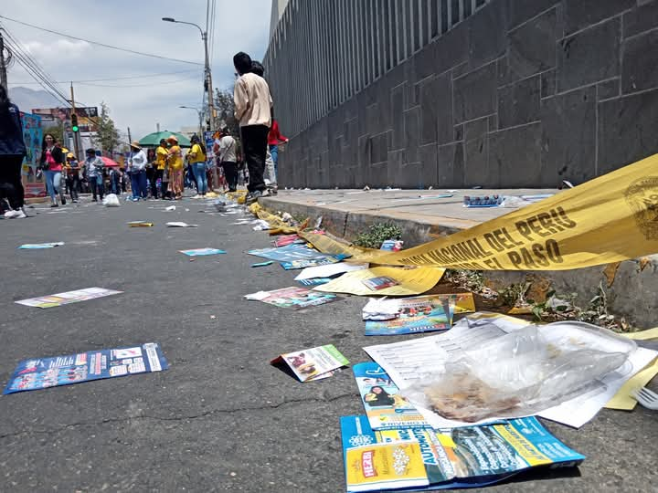 Academias preuniversitarias siguen dejando basurales tras exámenes de la UNSA