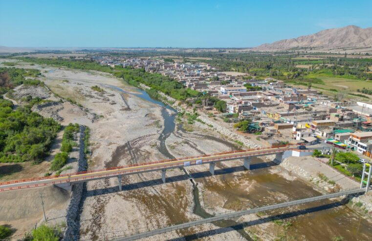 Inauguran un nuevo puente para conectar el distrito de Acarí