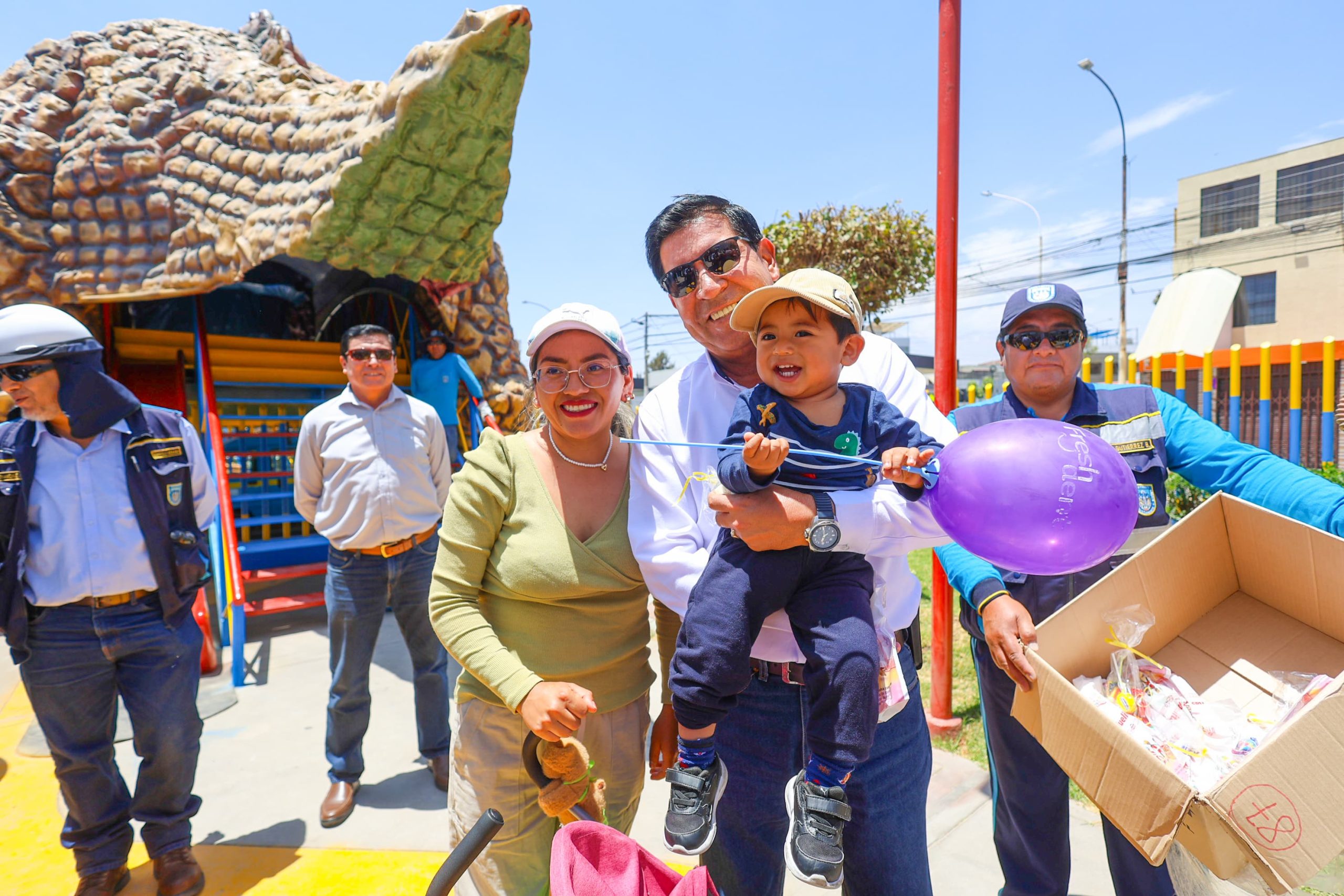 Centenares de niños disfrutaron de la reapertura del parque Ccoritos