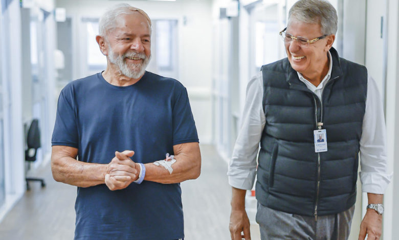 13-5 Lula da Silva publica mensaje desde el hospital tras ser operado