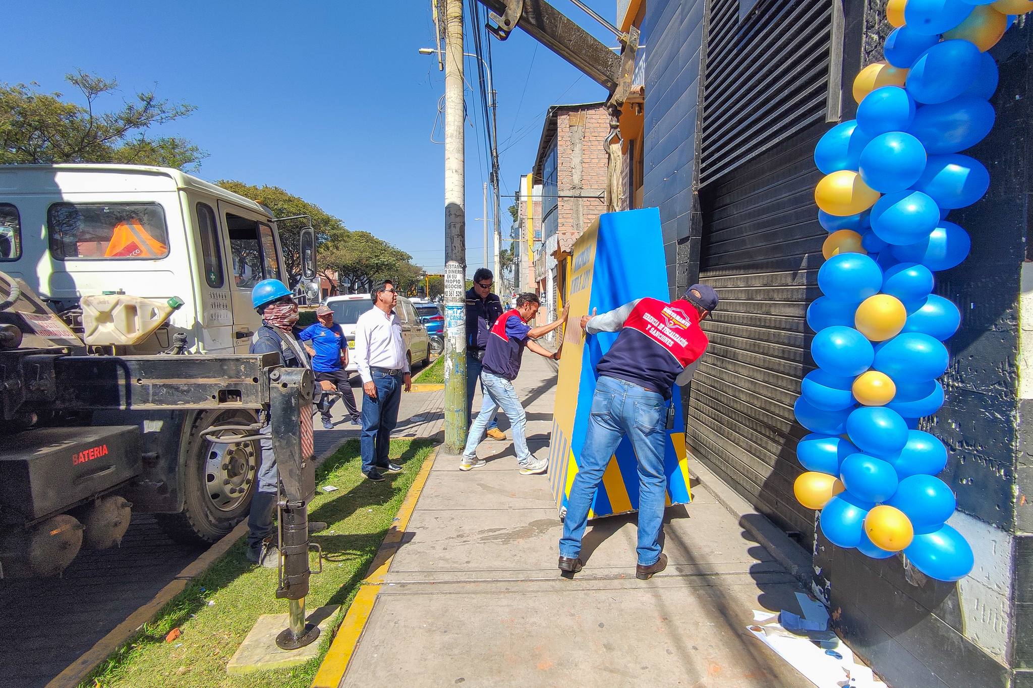 Municipio hará cumplir horario en los locales de la avenida Dolores