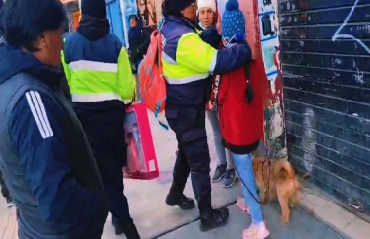 Niña abandonada en terrapuerto fue trasladada a un albergue