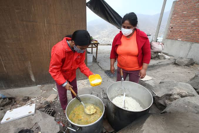 Huelga y bloqueo del puente Montalvo por contaminación del río Coralaque