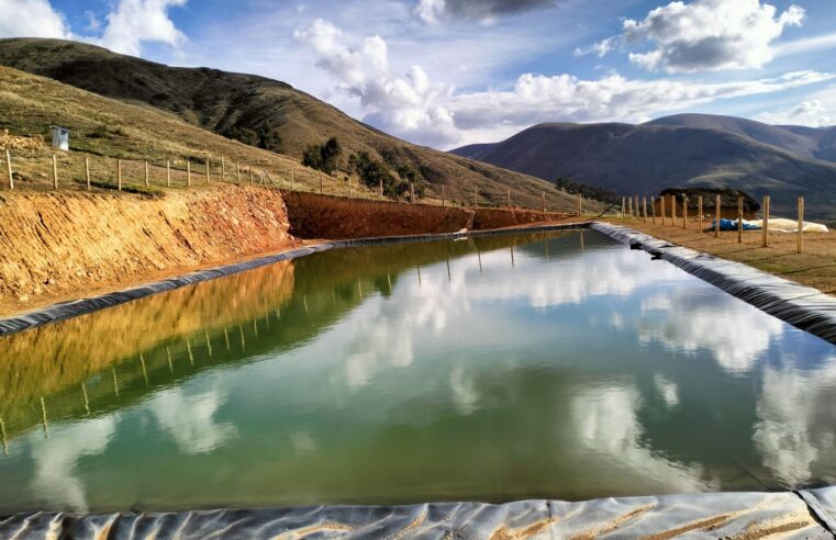 Siembra y cosecha de agua: reservorios benefician a 28 000 productores