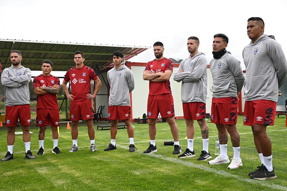 Galeano elogia a Cienciano y quiere ser campeón