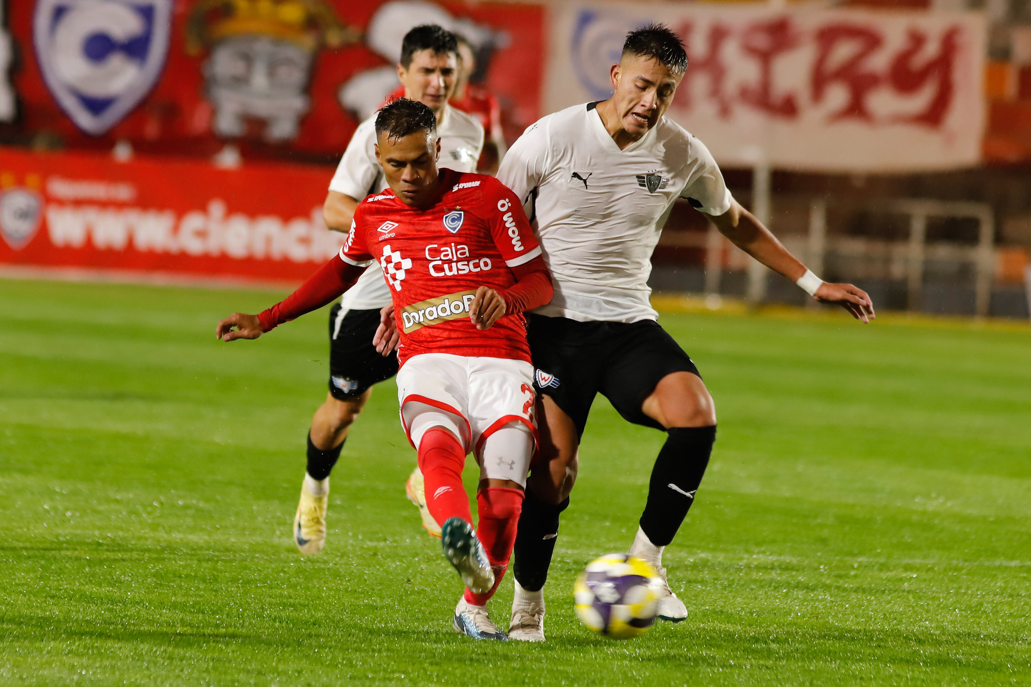 Nota aprobatoria para Cienciano por goleada al Wilstermann