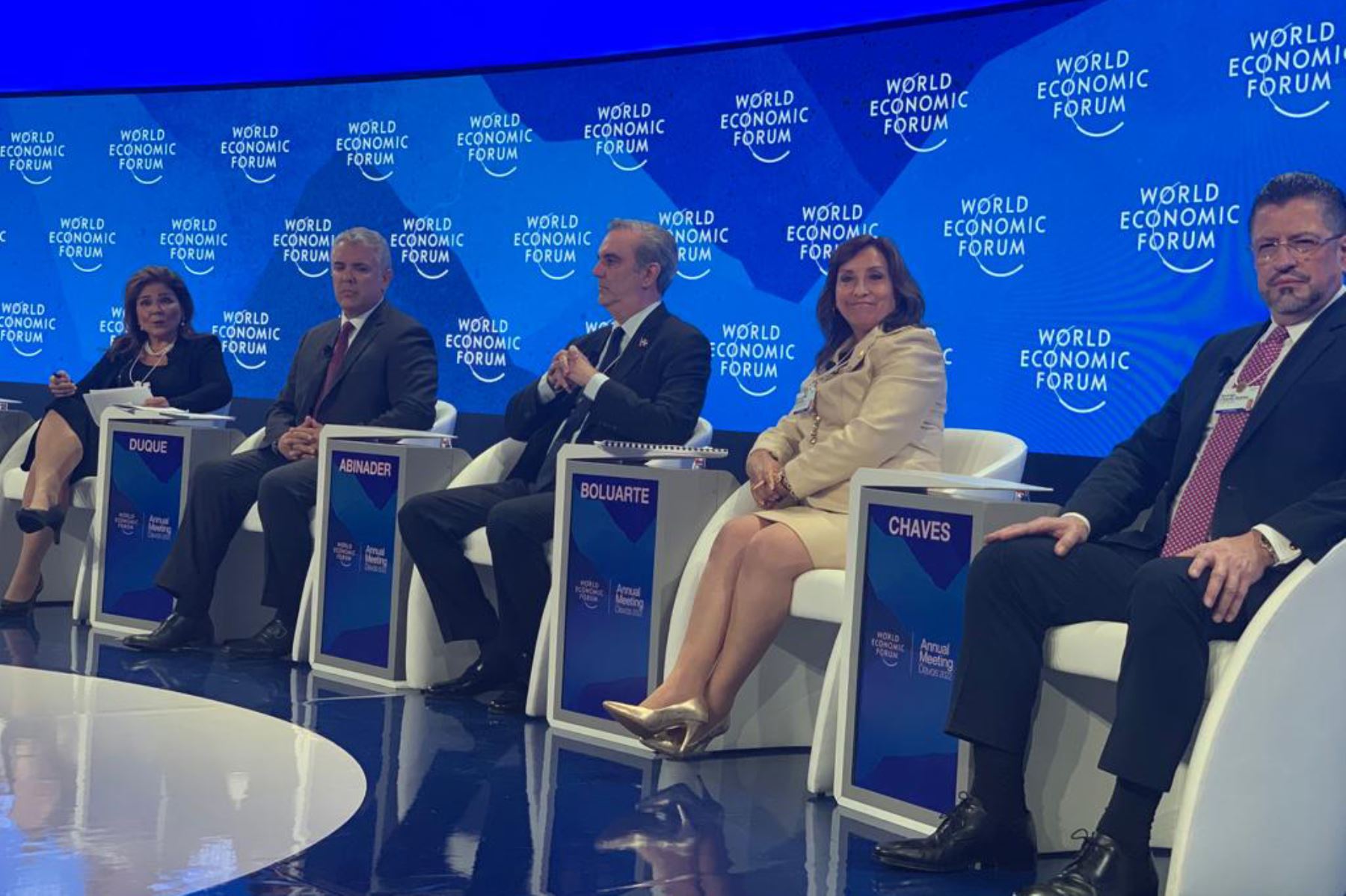 Dina Boluarte viaja a Davos para el Foro Económico Mundial