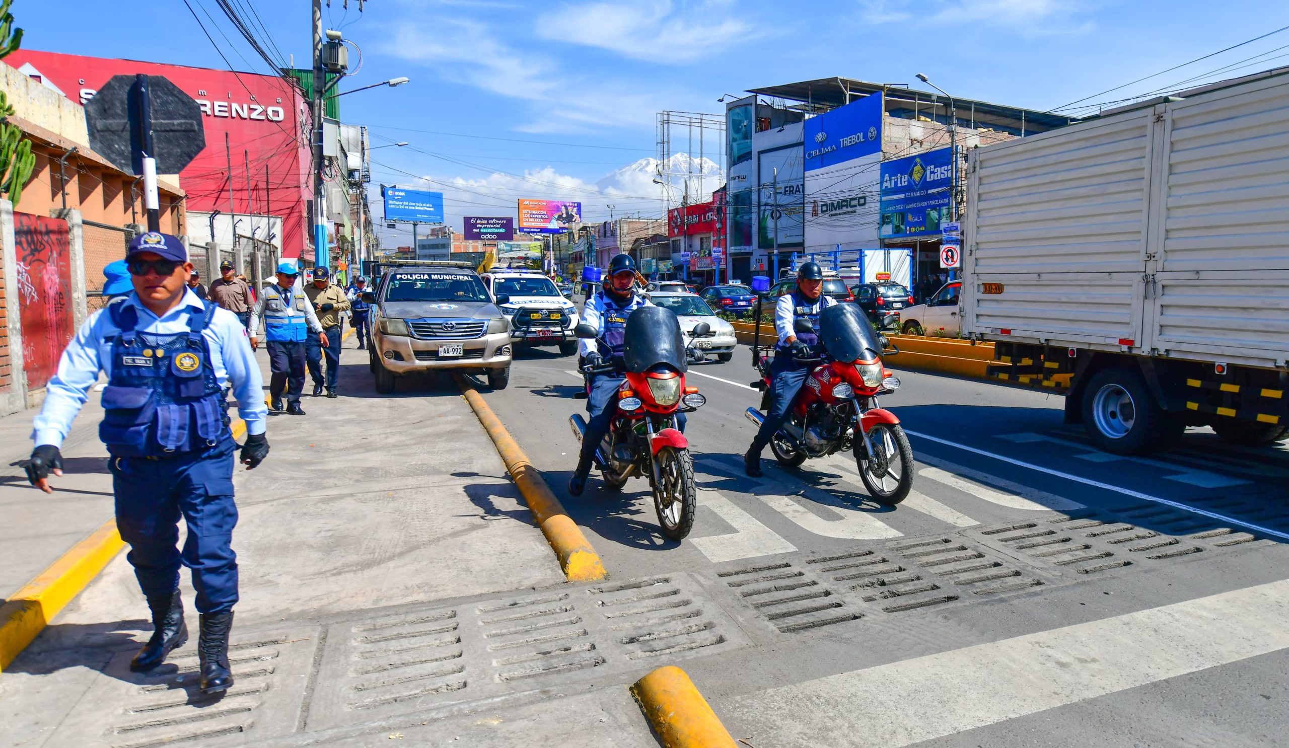 Municipio de Arequipa pone orden en la avenida Jesús