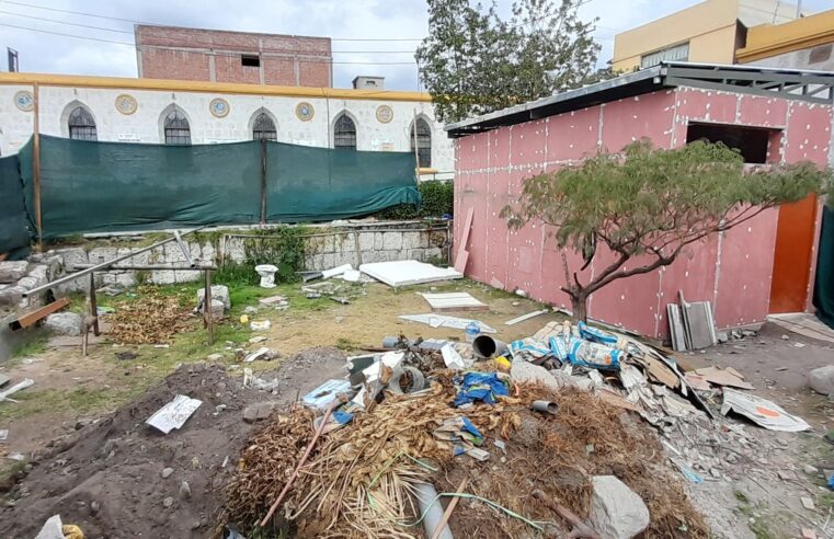 Retraso de obra en baños del hospital Goyeneche perjudica a los pacientes