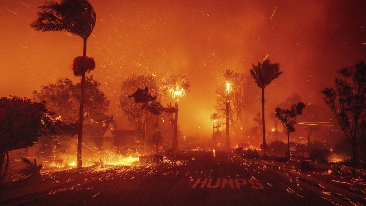 Aumenta a once los fallecidos por incendios en Los Ángeles