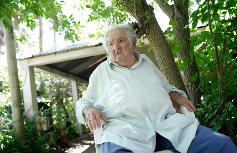 Mujica aseguró que el cáncer que padece se expandió por su cuerpo