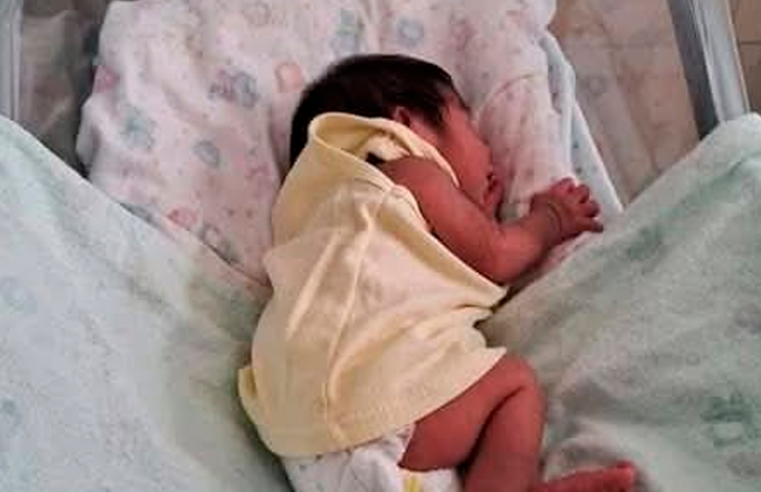 Bebé abandonada en Camaná trasladan a albergue en Arequipa