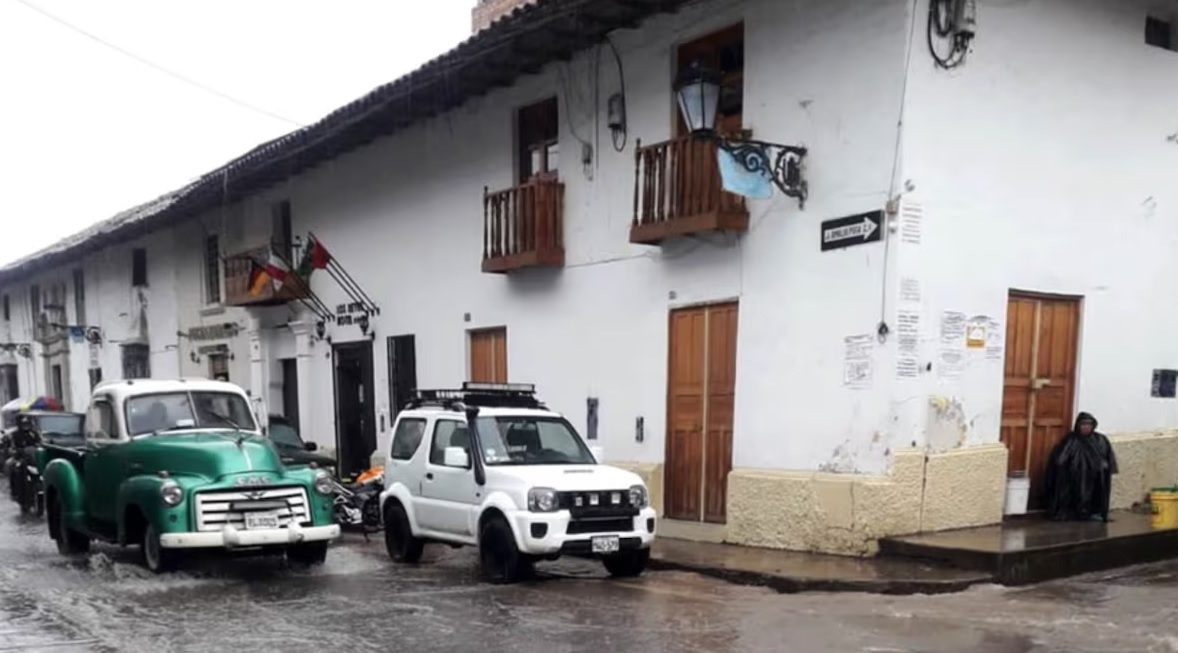 Fuertes lluvias, nieve y granizo seguirán en la sierra centro y sur