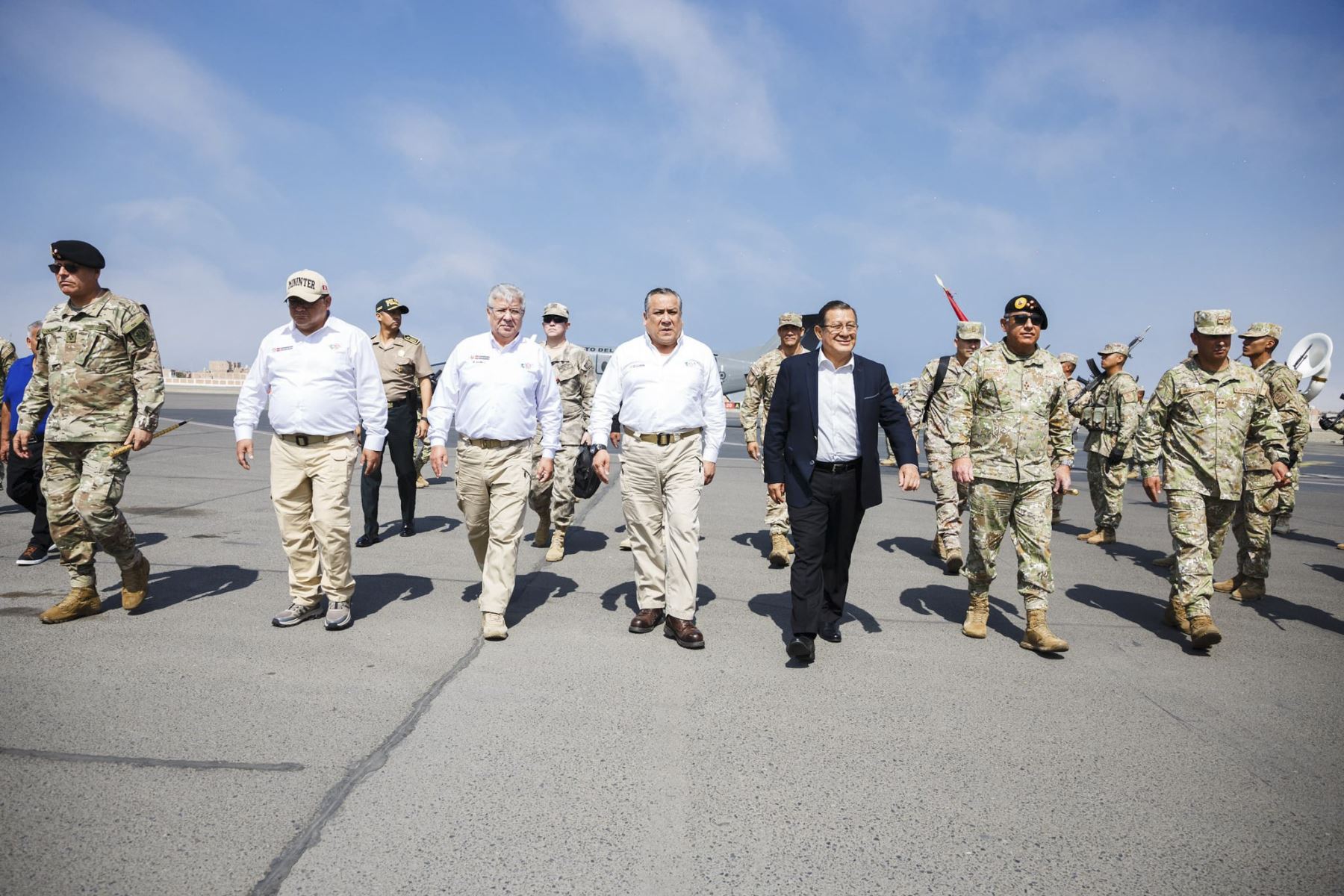 Jefe del Gabinete arriba a Trujillo para supervisar presencia de FF. AA. y PNP