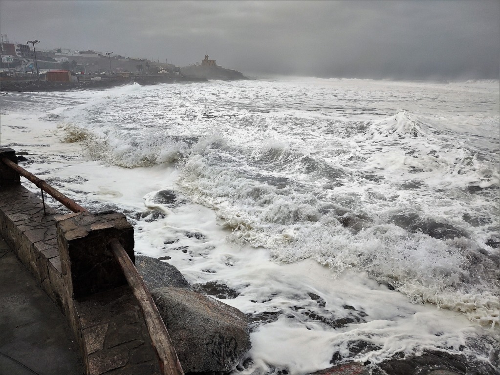 Este fin de semana oleajes anómalos podrían presentarse en las playas arequipeñas