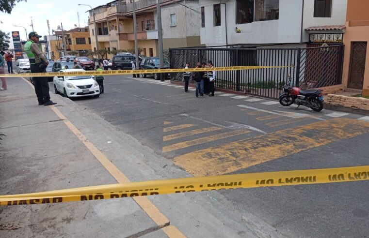 Balean a joven en centro Histórico de Arequipa