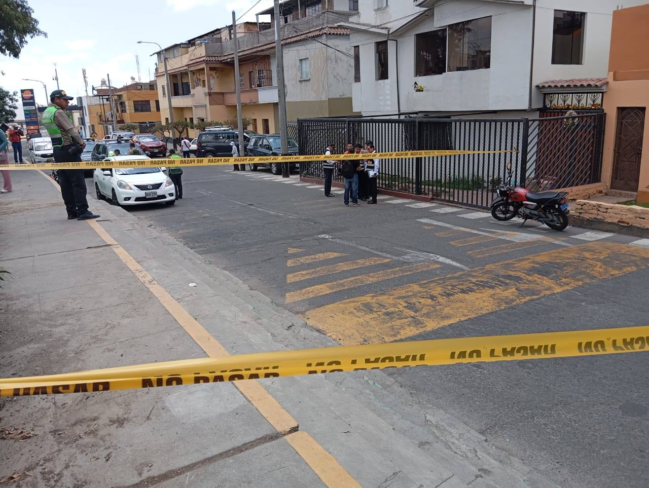 Balean a joven en centro Histórico de Arequipa