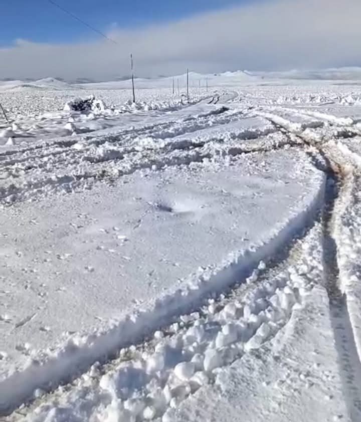 Nevadas afectan diversas zonas en las provincias