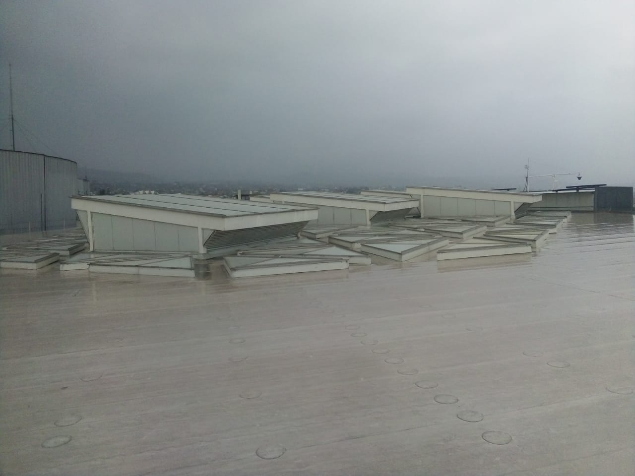 Dan plazo de 15 días a Real Plaza para subsanar deficiencias en azotea