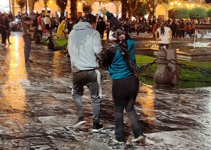 «La Plaza de Armas no es lugar para jugar carnavales»