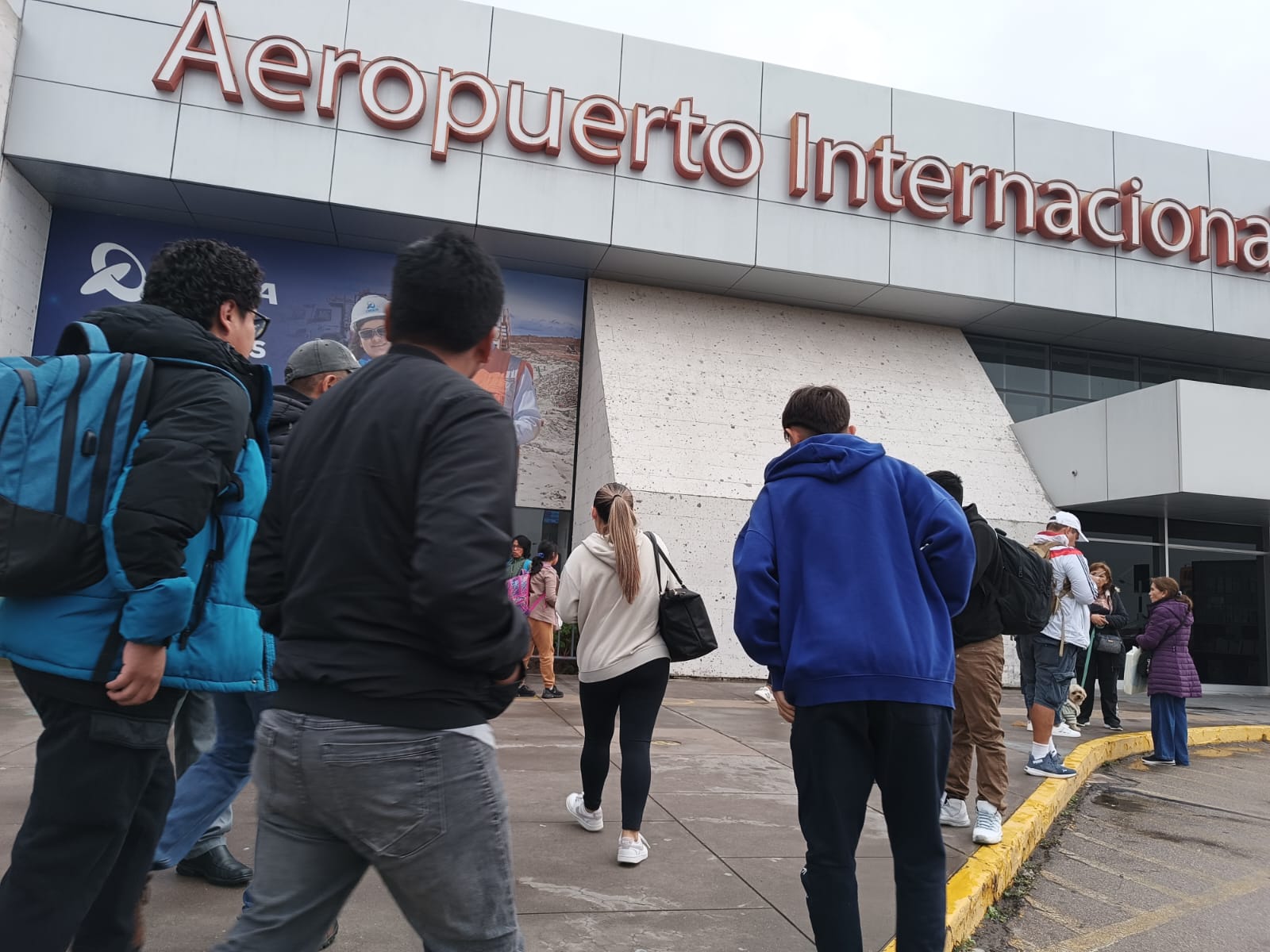 Por sexto día cancelan vuelos por mal tiempo en la Ciudad Blanca
