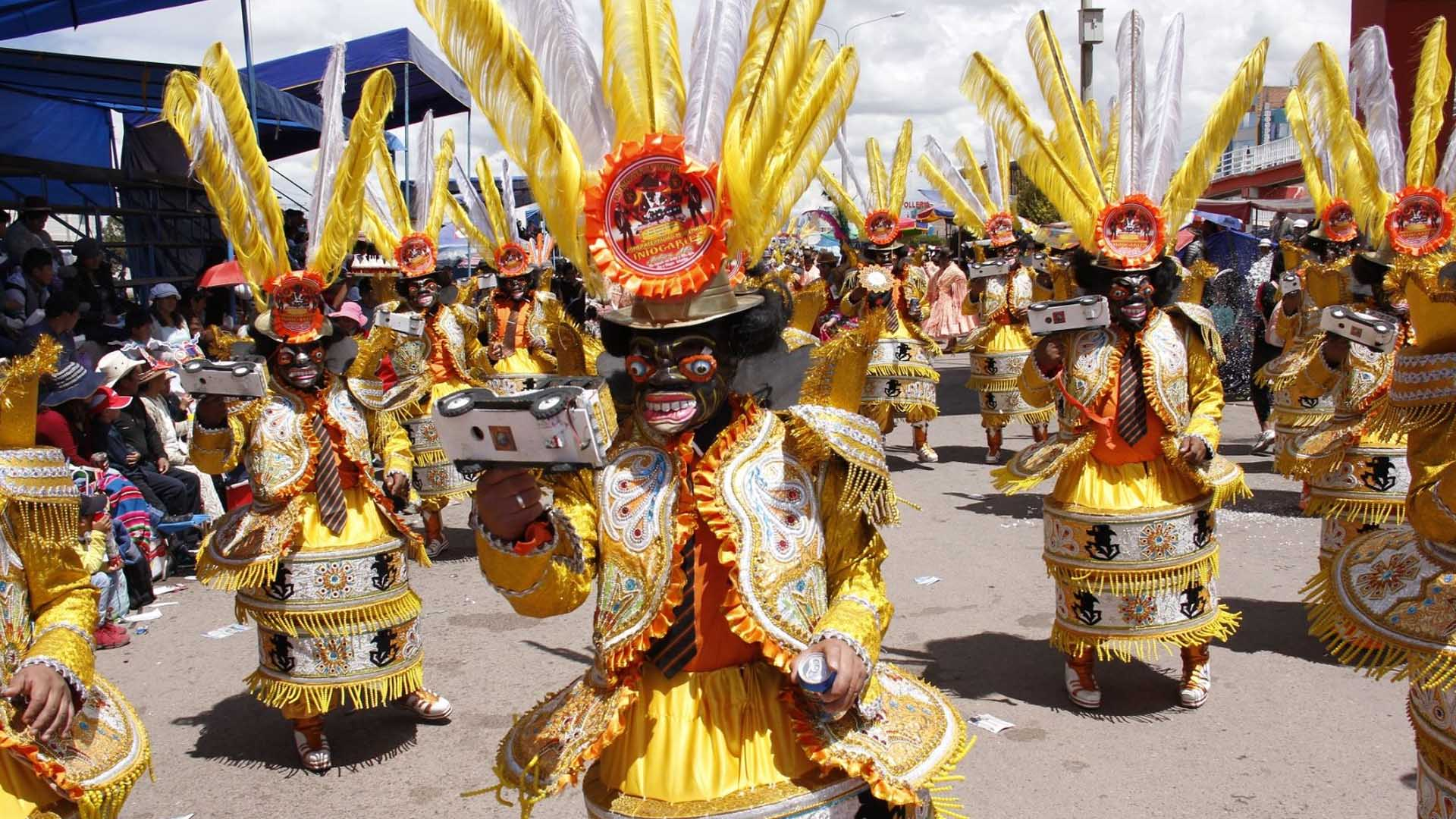 Decenas de conjuntos folclóricos listos para el Carnaval de Juliaca
