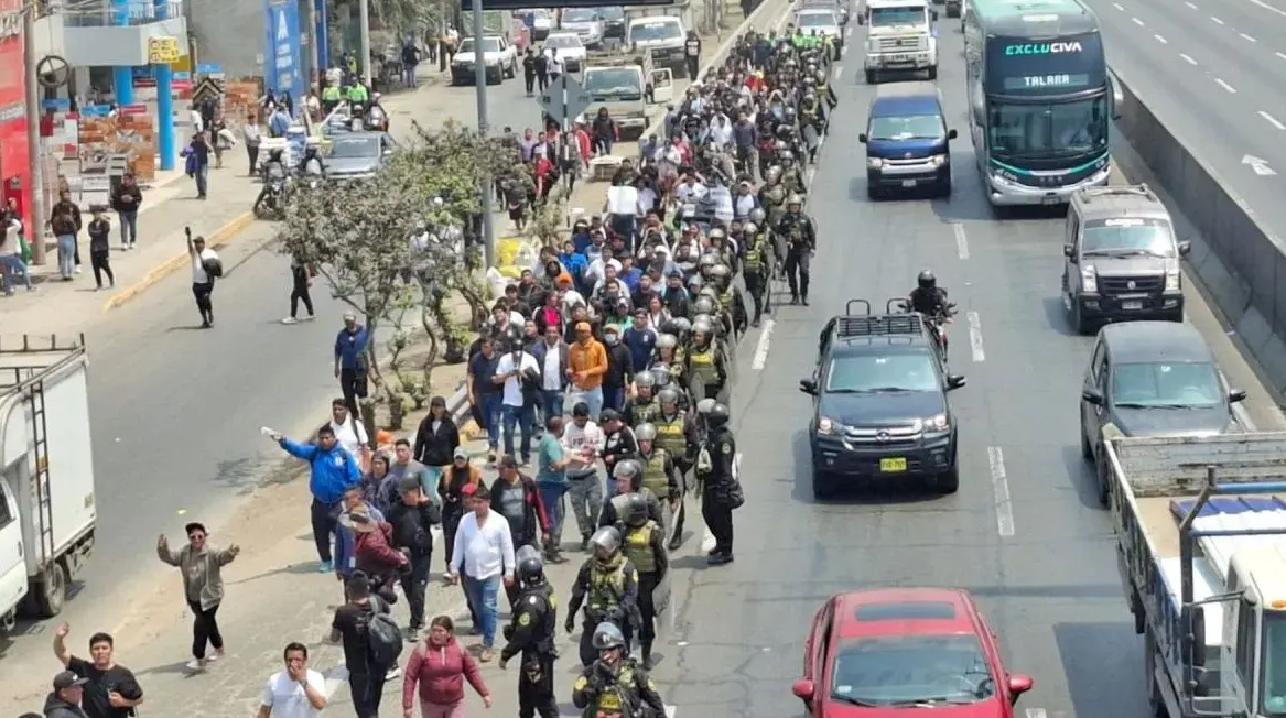 Transportistas realizan paro hoy por creciente ola delincuencial