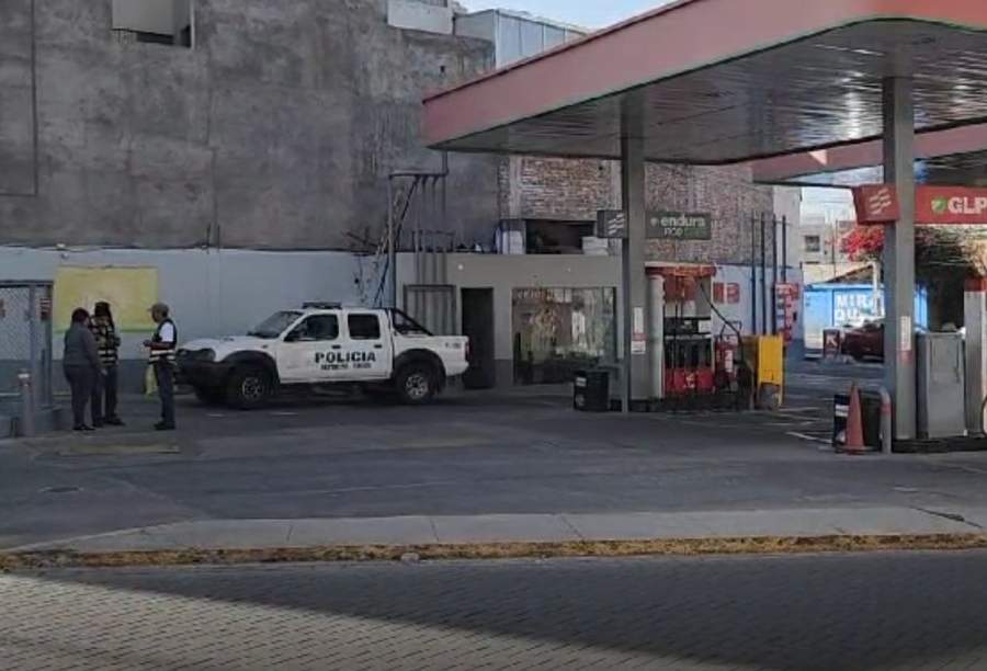 Detienen a sujeto por hurto a vehículos estacionado en Cercado
