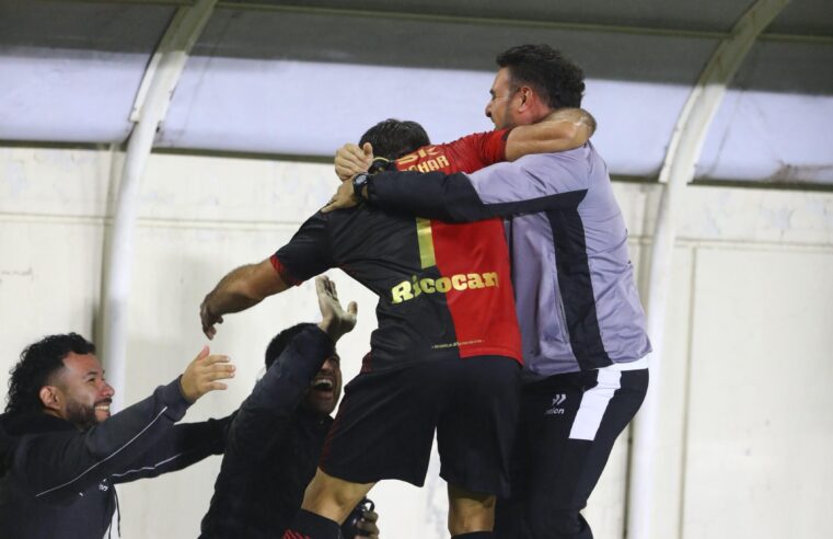 Bordacahar el goleador asesorado por Bernardo Cuesta