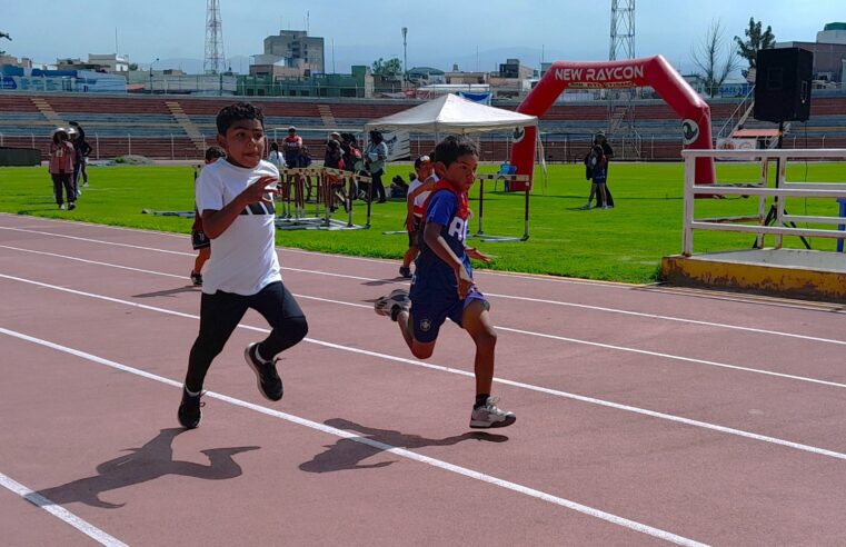 Más de 200 atletas hubo en festival de menores